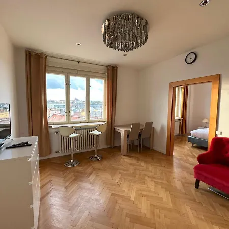 Castle View Apartments. Old Town * Prag