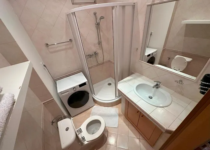 Castle View Apartments. Old Town Apartman *